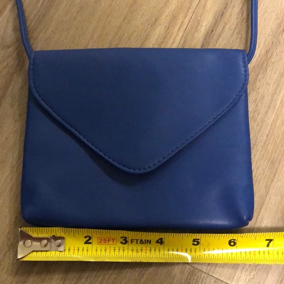 Adorable bag, fun color - Picture 5 of 5